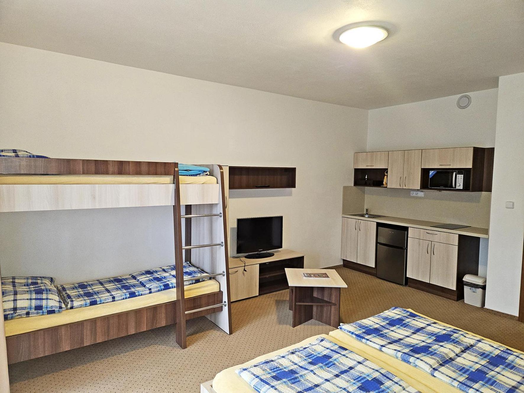 Apartmany Rezac Рокитнице над Ийзероу Екстериор снимка