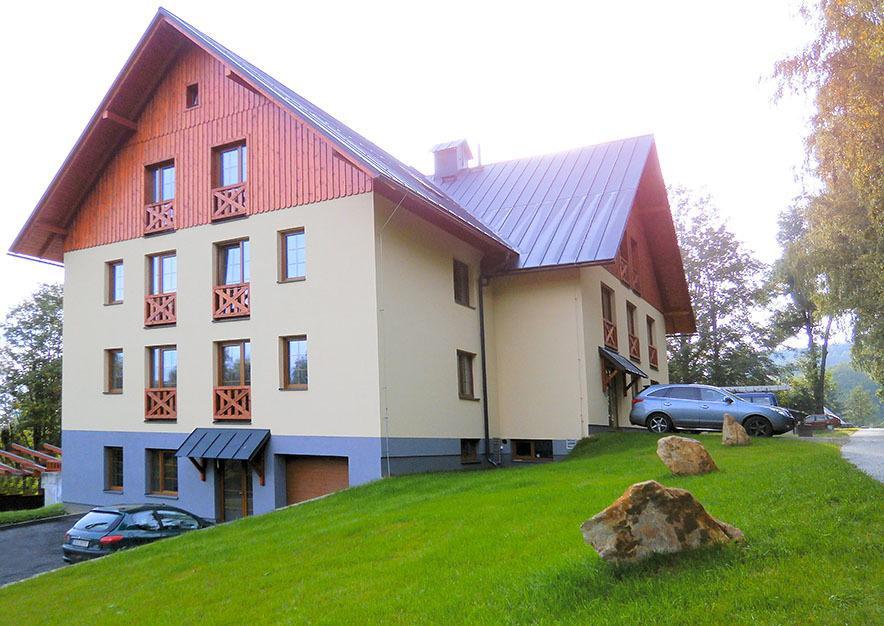 Apartmany Rezac Рокитнице над Ийзероу Екстериор снимка